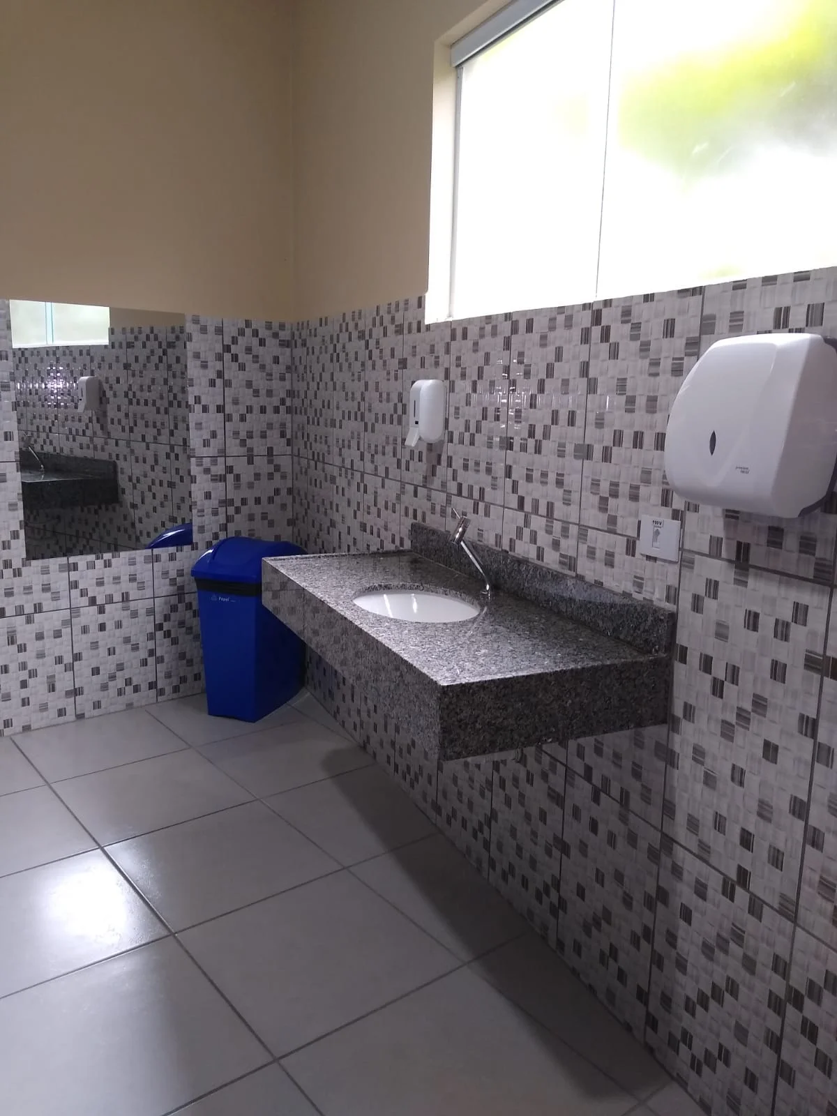 Clínica de reabilitação em SP - Alumínio - 7x 1200